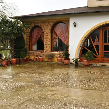 Hotel Restorant Viktoria Gjirokaster